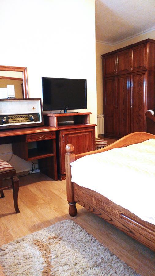 Hotel Derby Orasje Bagian luar foto