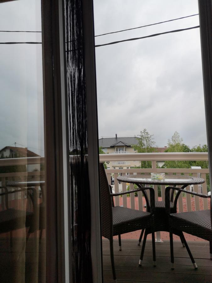 Hotel Derby Orasje Bagian luar foto